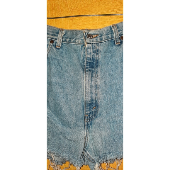 - LEVI'S JEANS CUT OFF PLUS SIZE SHORTS - Picture 8 of 8